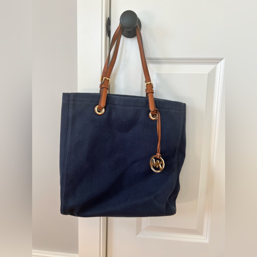 Michael Kors Jet Set Tote